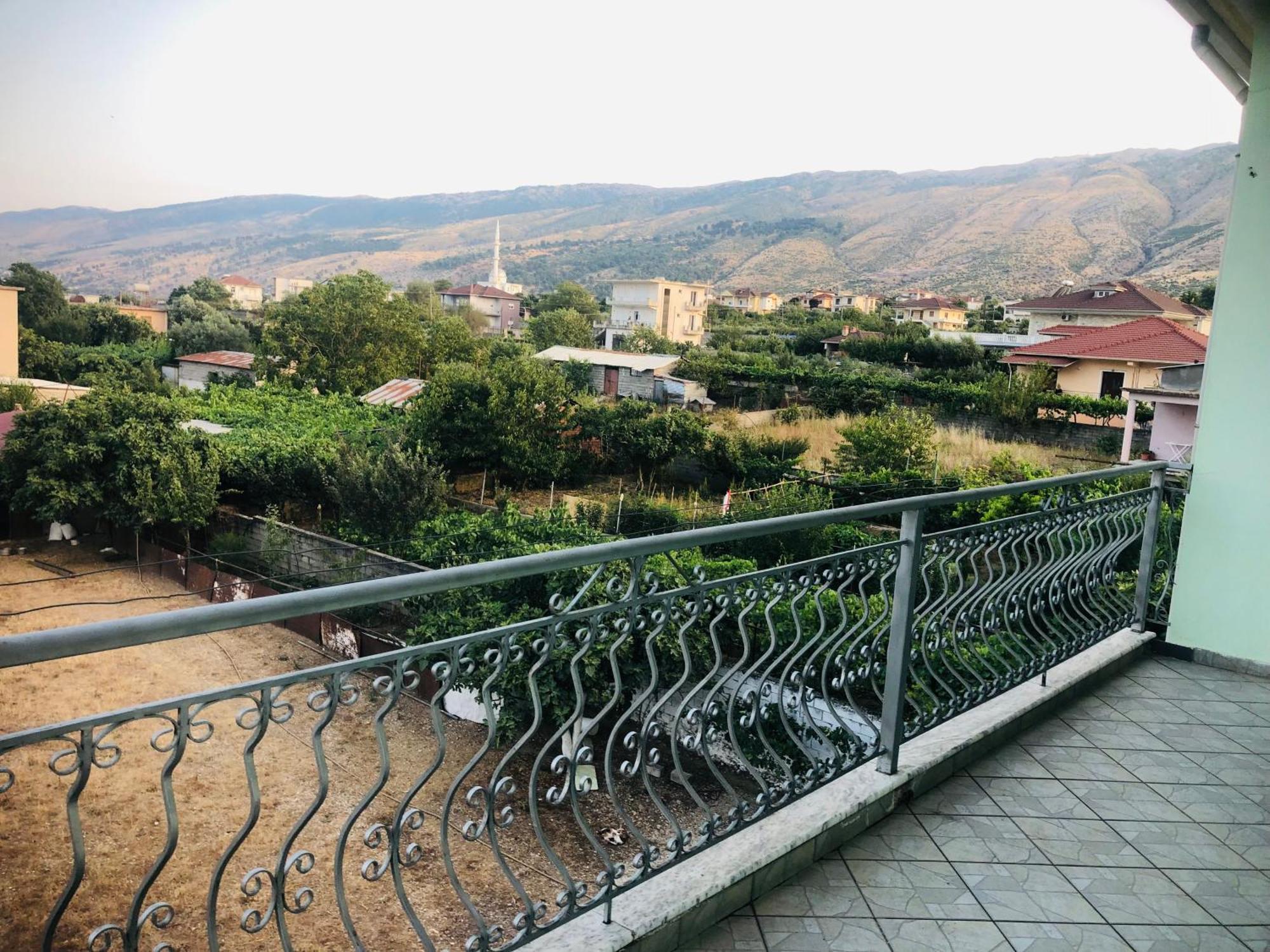 Villa Orhan Lazarat Gjirokastër 외부 사진